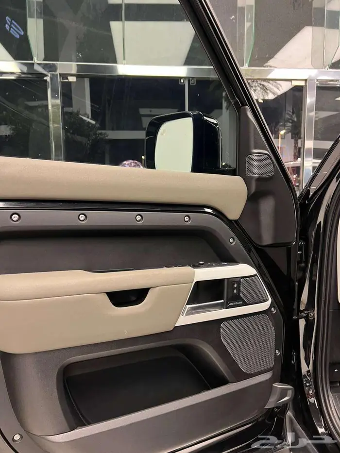 ديفندر 110-SE - موديل 2020 ب 240 الف 12