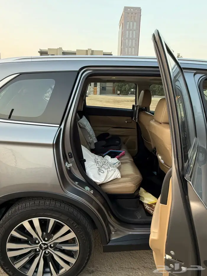 مستوبتشي اوتلاندر 2019 0