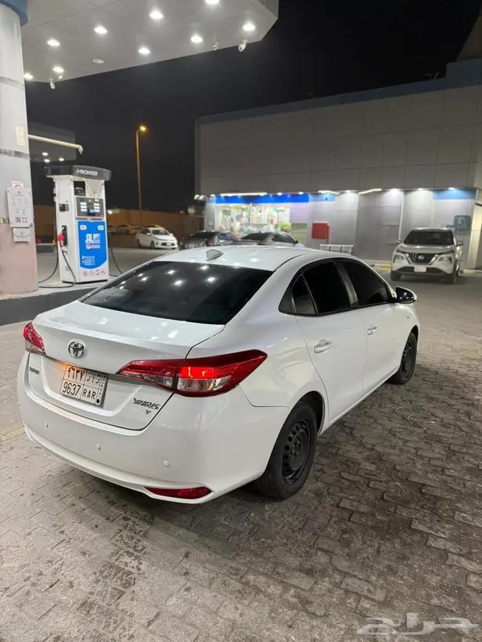 تويوتا يارس 2022 ستاندر 6