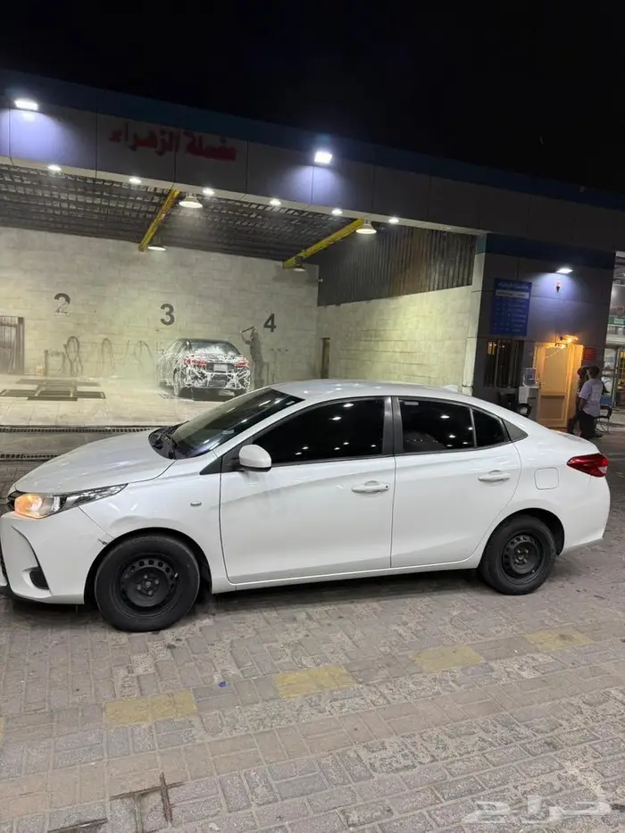 تويوتا يارس 2022 ستاندر 7