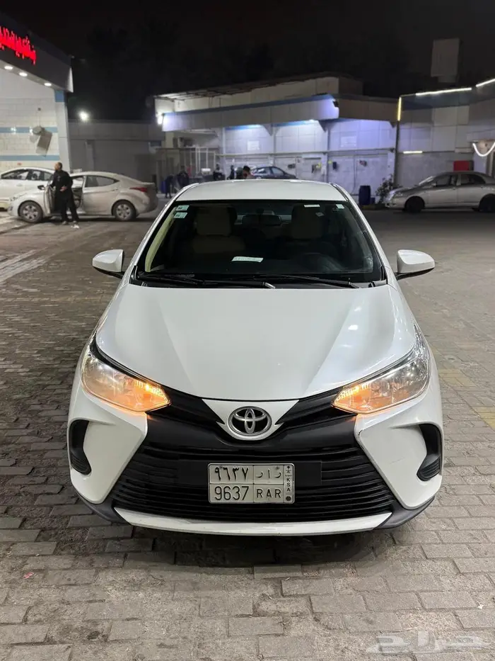 تويوتا يارس 2022 ستاندر 26