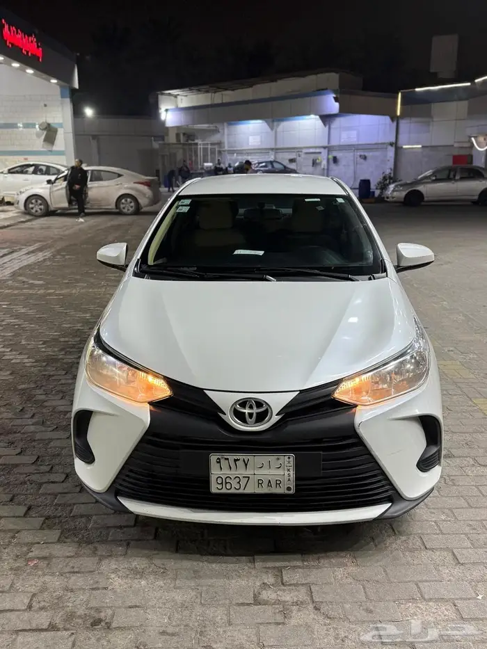 تويوتا يارس 2022 ستاندر 31