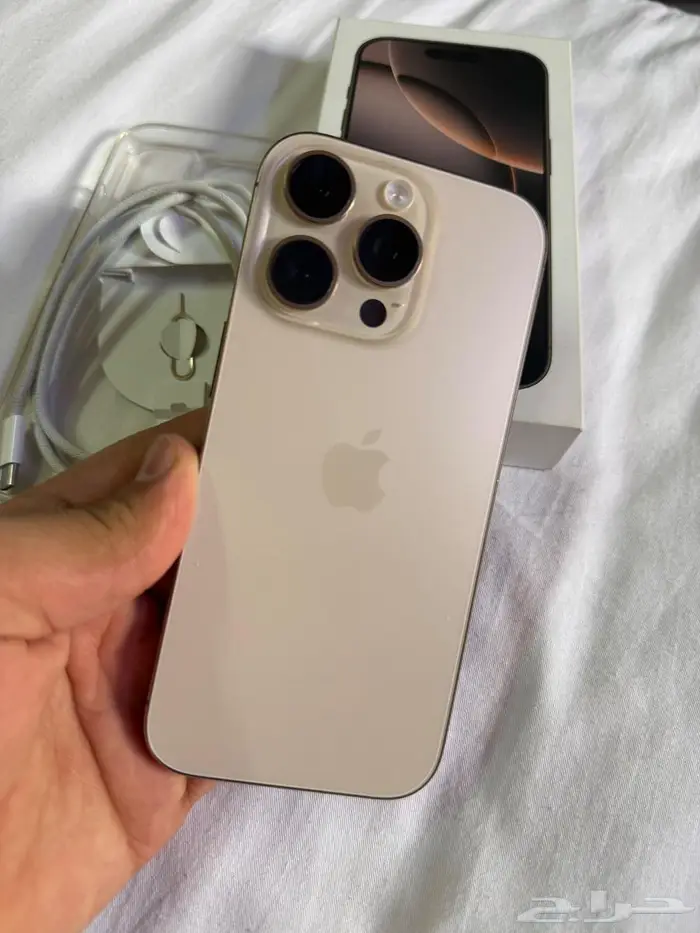 ايفون 16 برو صحراوي 1