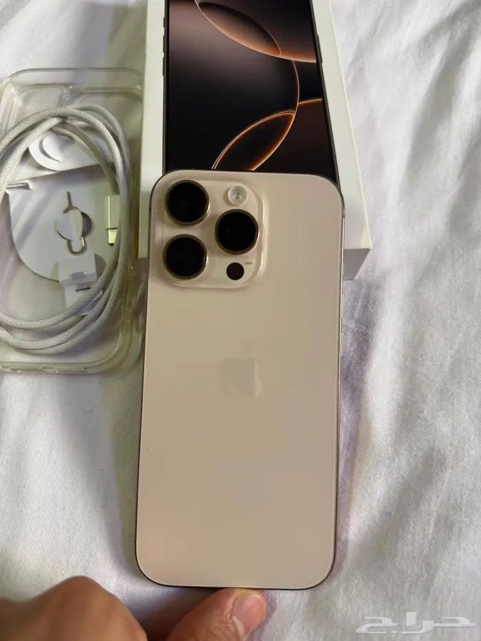 ايفون 16 برو صحراوي 0