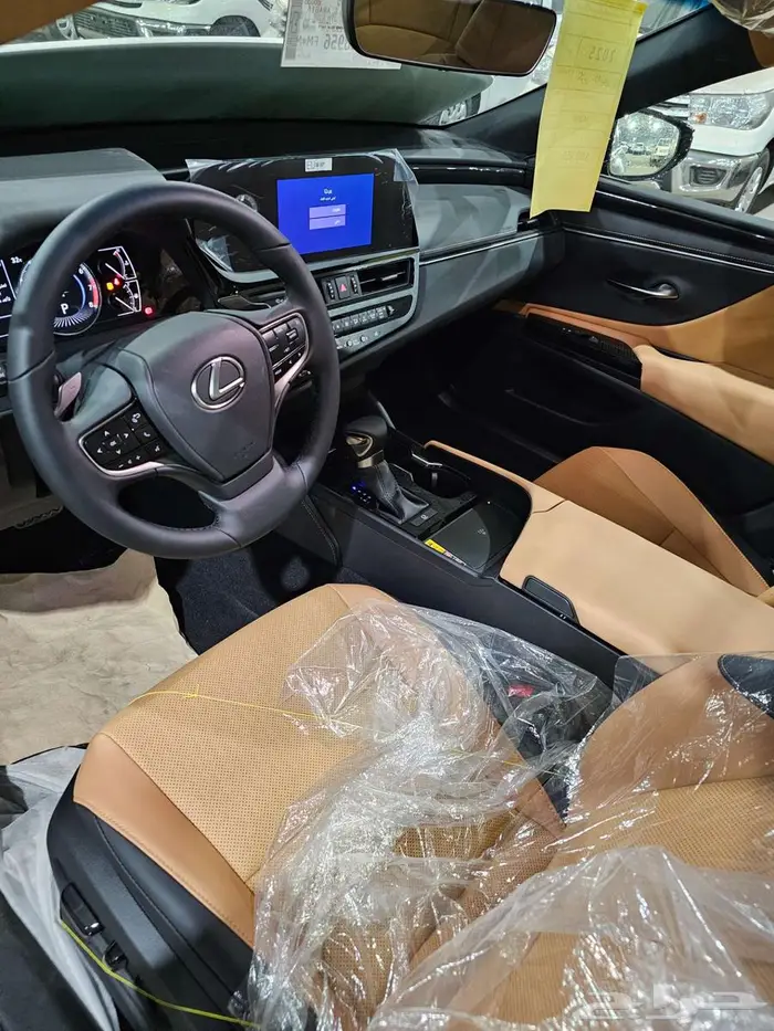 لكزس اي اس 250 موديل 2025 1