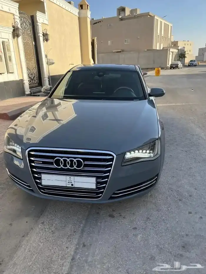 اودي A8L 12