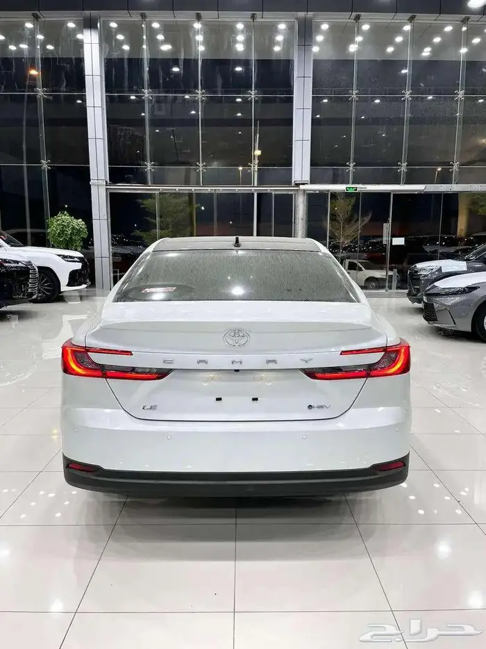 تويوتا- كامري- LE -هايبرد- 2025-بطاقه - ابيض 11