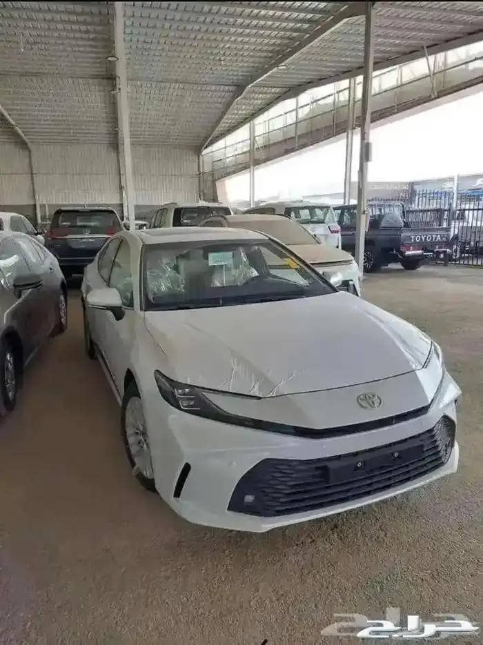 تويوتا كامري LE 2025 0