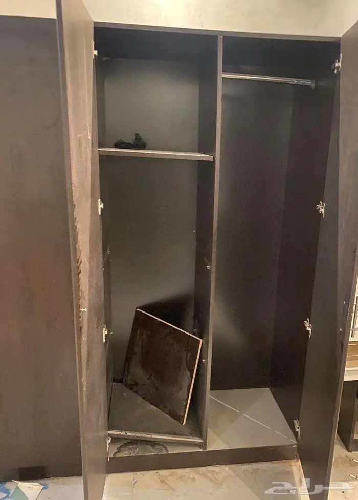 دولاب ملابس مع كومدينه 2