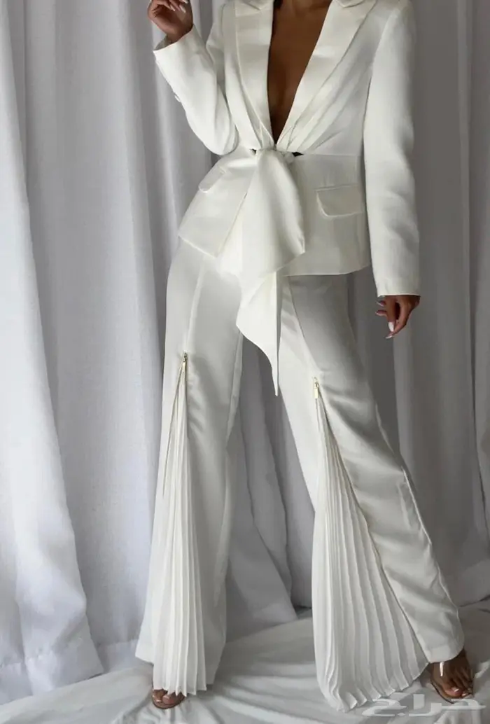 بدلة بيضاء فخمة 1