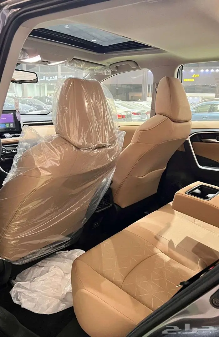 تويوتا راف فور فتحه XLE بنزين 2025 يتوفر جميع الفئات . 16