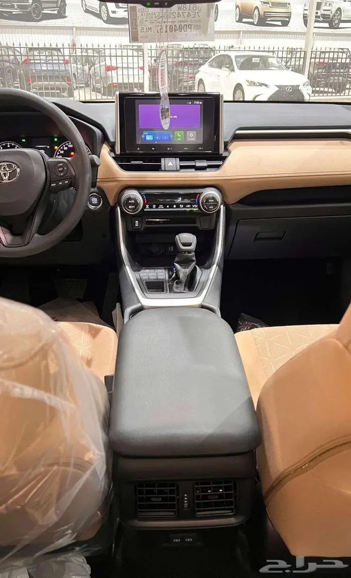 تويوتا راف فور فتحه XLE بنزين 2025 يتوفر جميع الفئات . 21