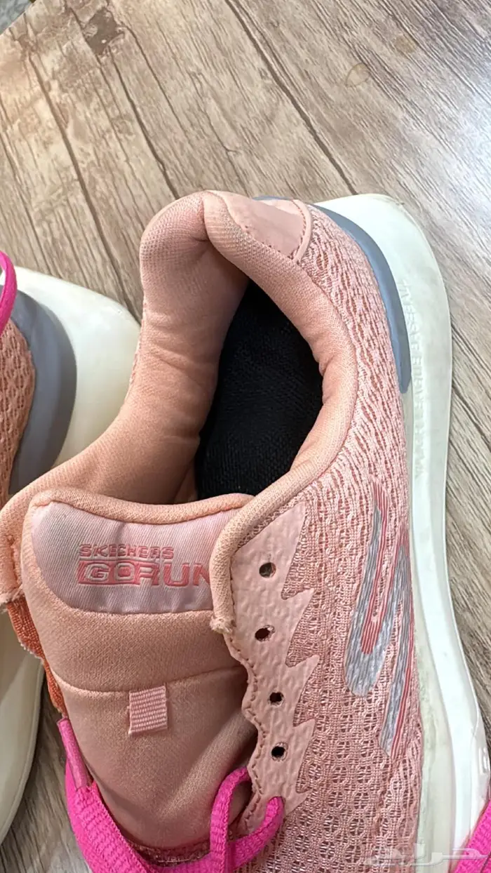 حذاء سكتشرز بناتي 2