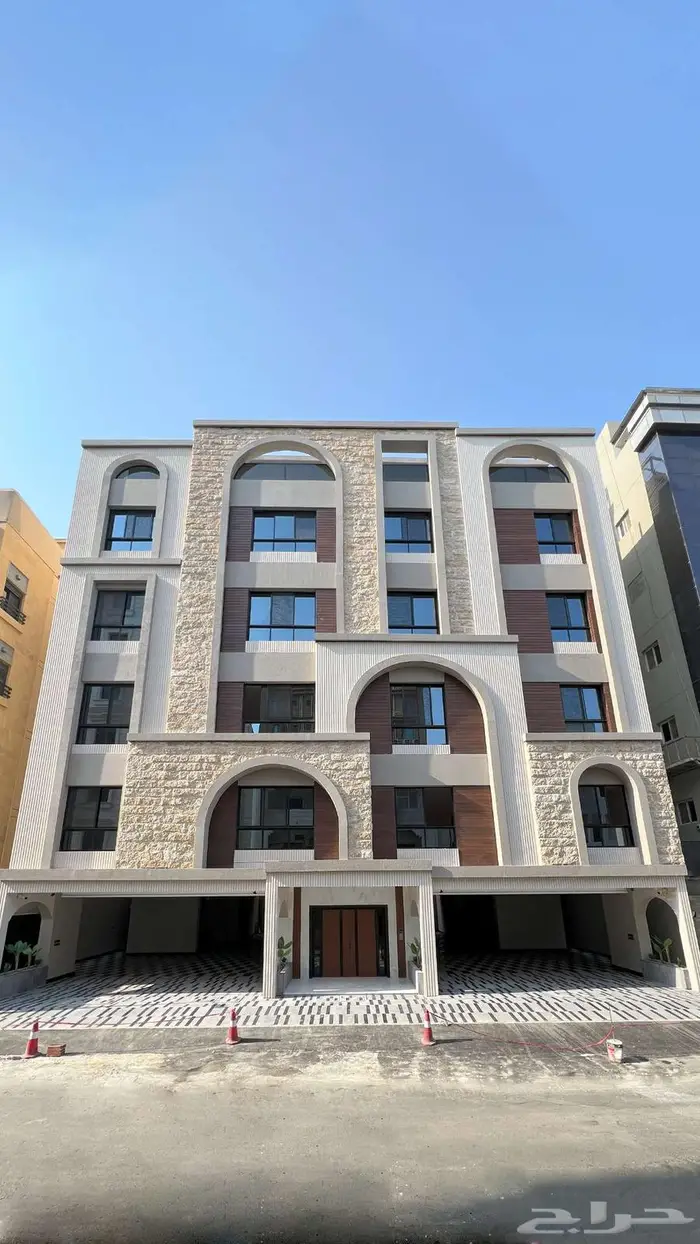 عمارة للبيع حي السلامه بالقرب من ممشى اليمامه 0