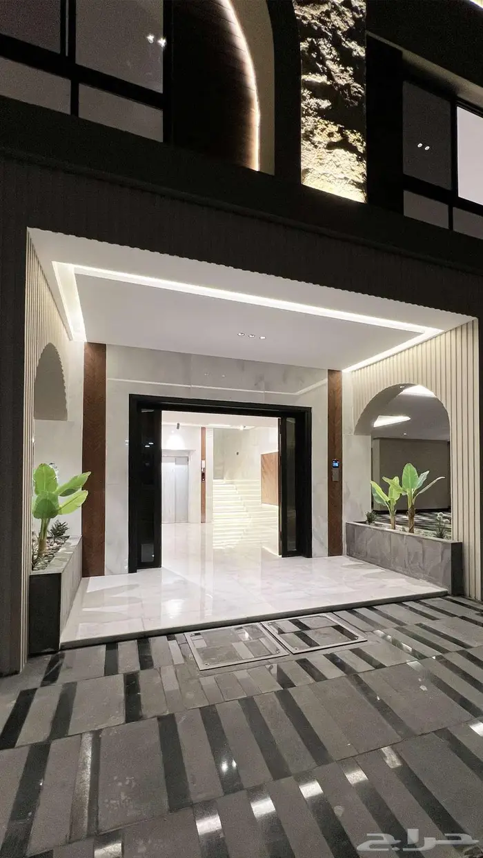 عمارة للبيع حي السلامه بالقرب من ممشى اليمامه 3