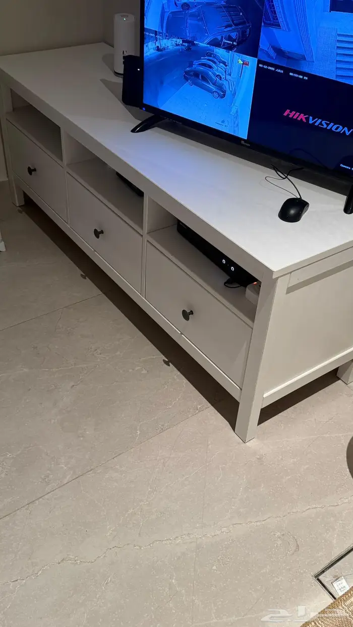طاولة تلفزيون استخدام نظيف 0