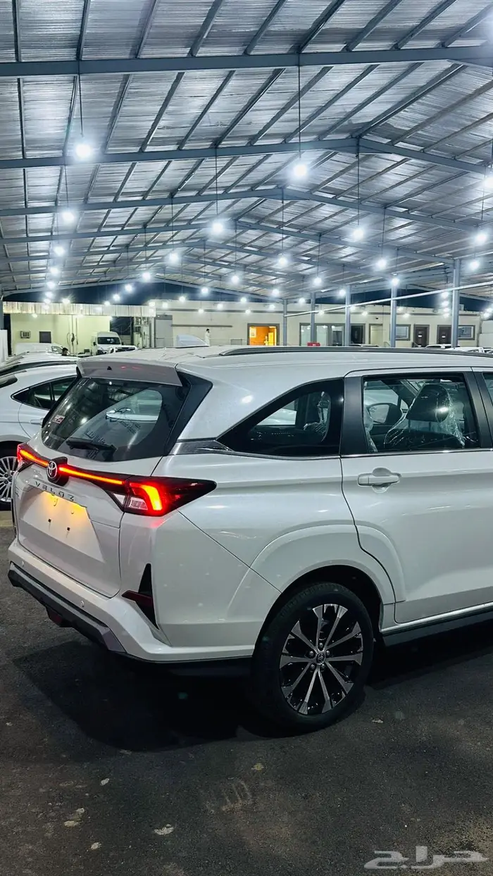 تويوتا فيلوز 2025GLX 4