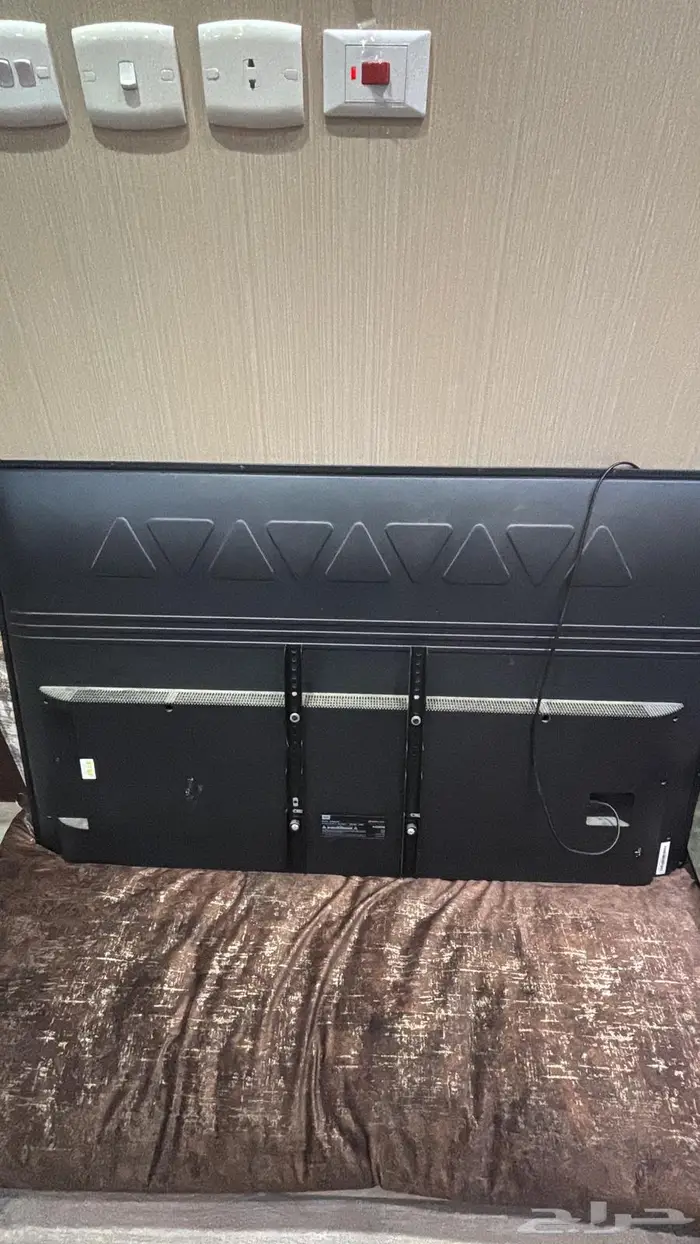 شاشة بلازما مكسوره ولكن الصوت فيها ممتاز 1