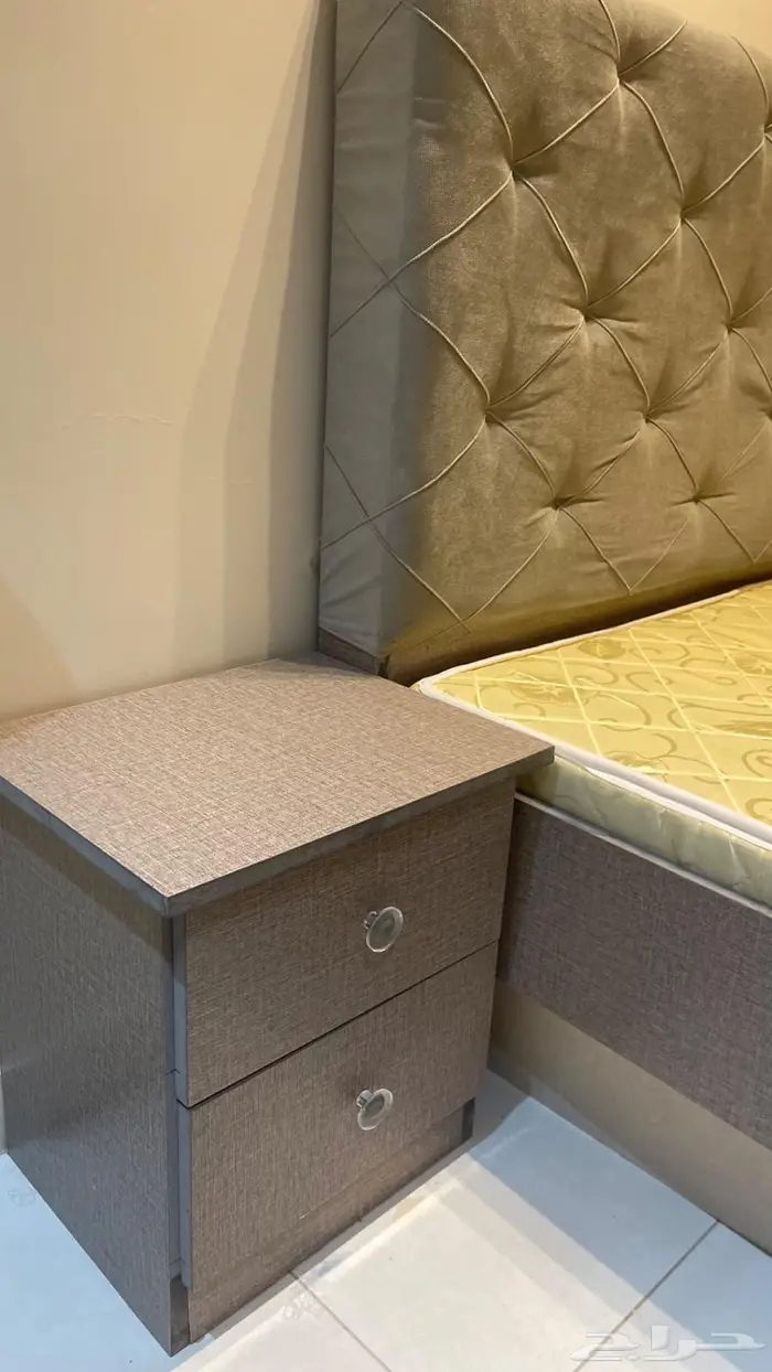سرير نفرين مع الكومدينة مع الفرش ودولاب 1