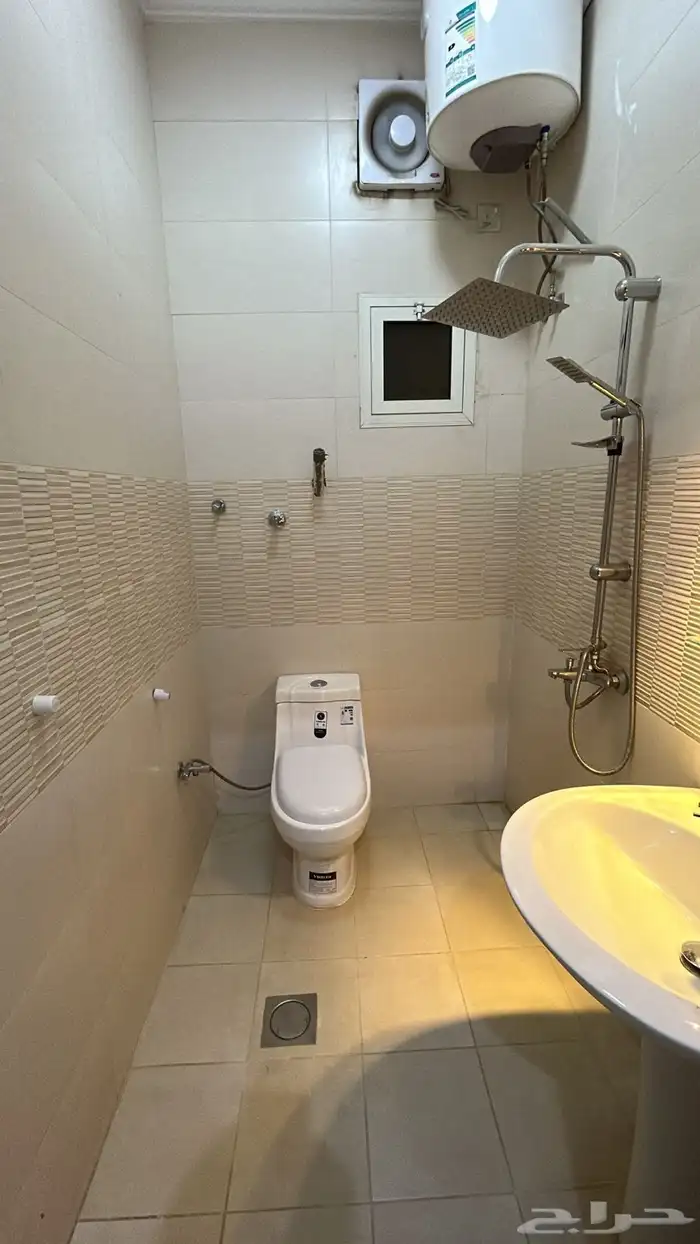 شقه 4 غرف في حي السلام لعريس 2