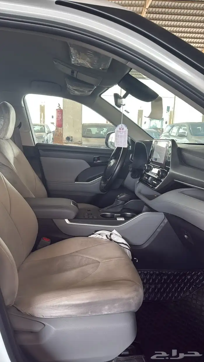 تويوتا هايلاندر - استاندر - 2023 - ممشى 16 الف 12