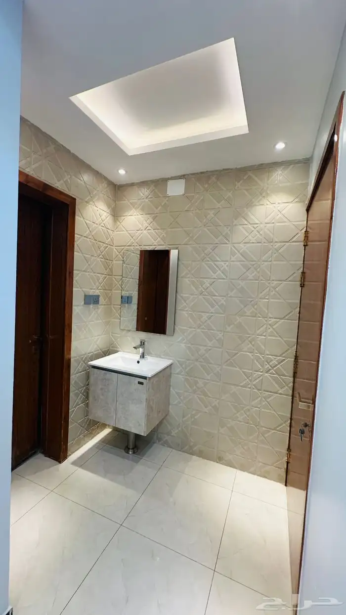 شقه ارضيه مدخلين للإيجار السنوي 4