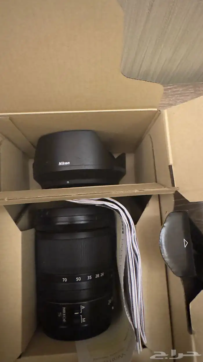 عدسات نيكون Z 50 1.4 -- 24-70 F4 3