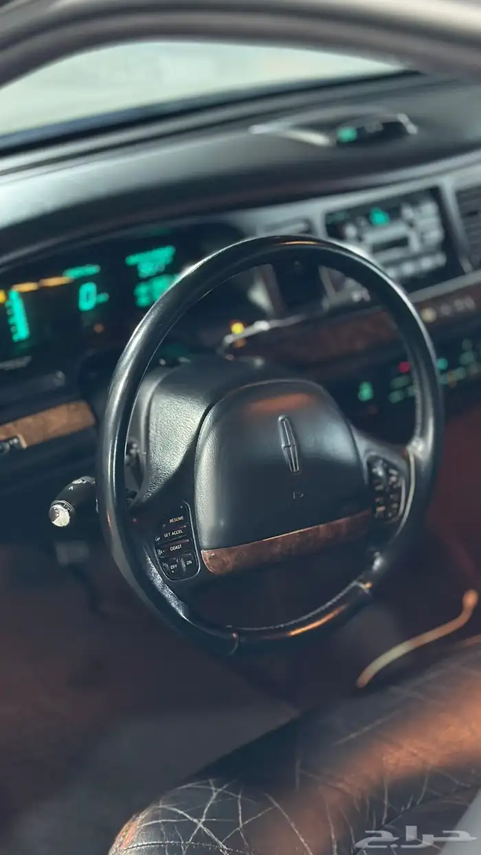 لنكولن تاون كار 1996 بحالة الوكالة مخزن 5