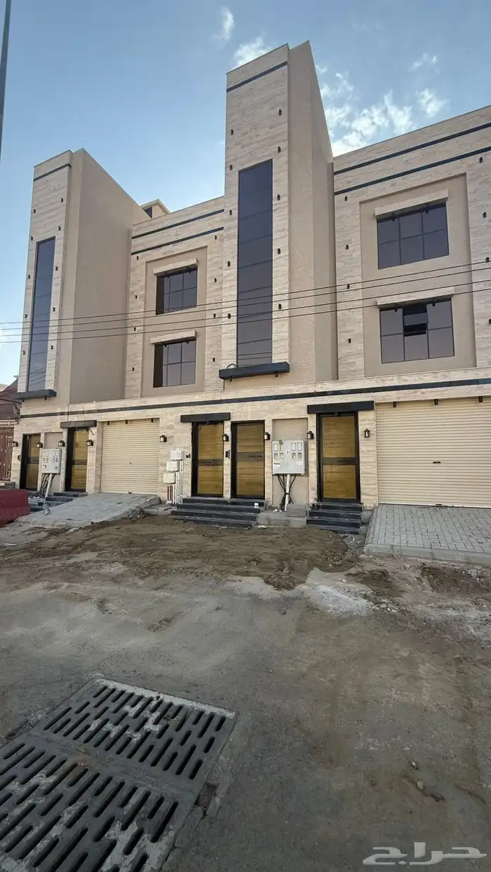 للتمليك شقق علوية فخمة vip بحي الراقي شرق خميس مشيط 25