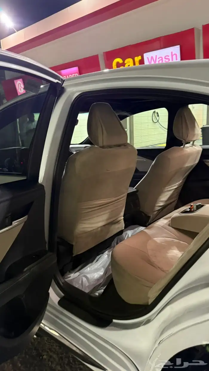 كامري 2025 نص فل ابيض لؤلؤي تشغيل عن بعد 7