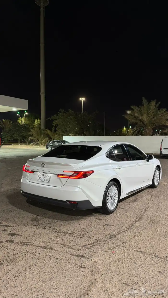 كامري 2025 نص فل ابيض لؤلؤي تشغيل عن بعد 2