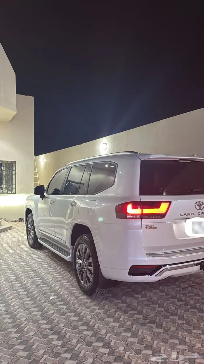 لاند كروزر 2023 L5 5