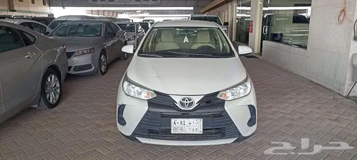 تويوتا يارس موديل 22 لدى معرض الموتر العريق للسيارات 0