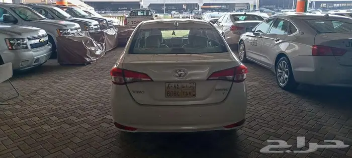 تويوتا يارس موديل 22 لدى معرض الموتر العريق للسيارات 1