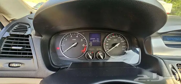 رينو سافران 2012 9