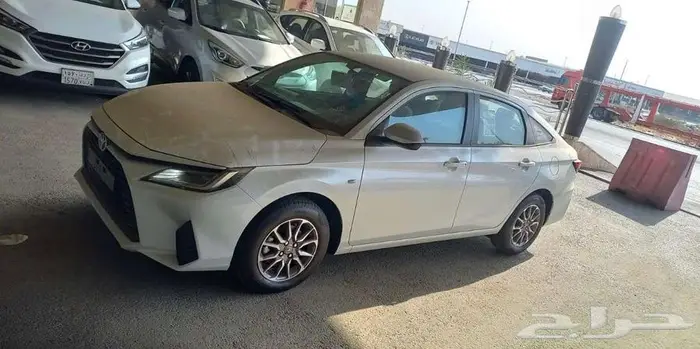 تويوتا يارس ستاندر بنزين 2026 اقل سعر كاش 1
