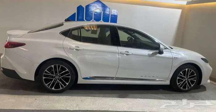 تويوتا كامري LUMIERE HEV لومير هايبرد 2025 1