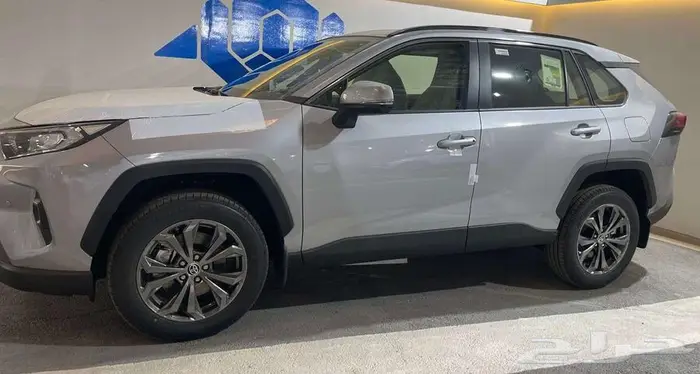 تويوتا RAV4 XLE 4X4 2025 2