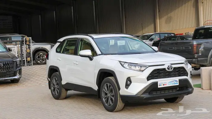 تويوتا راف فور فتحه XLE بنزين 2025 يتوفر جميع الفئات سعودى 3