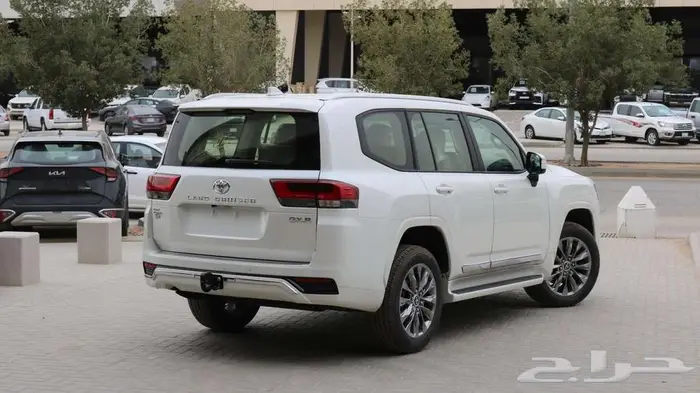 تويوتا لاندكروزر GXR 4 بنزين 2026 سعودي 4