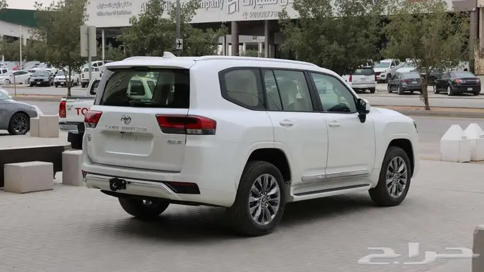 تويوتا لاندكروزر GXR 4 بنزين 2026 سعودي 5