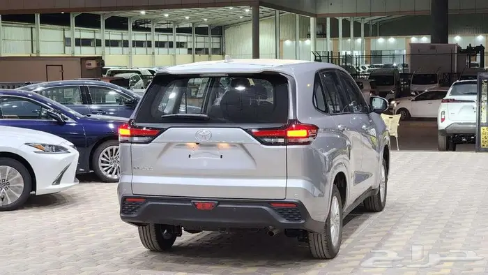 تويوتا انوفا GL 2.0 بنزين 2026 كاش وأقساط 7