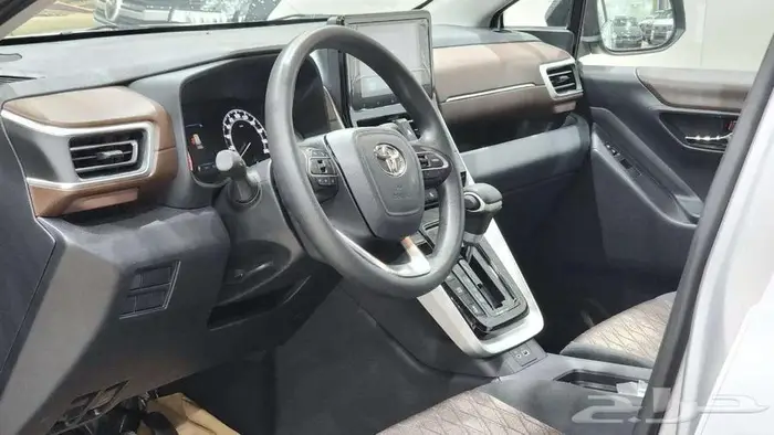 تويوتا انوفا GL 2.0 بنزين 2026 كاش وأقساط 15