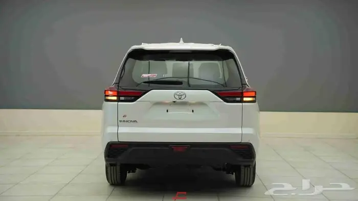 تويوتا انوفا GL 2.0 بنزين 2026 3