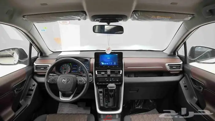 تويوتا انوفا GL 2.0 بنزين 2026 5