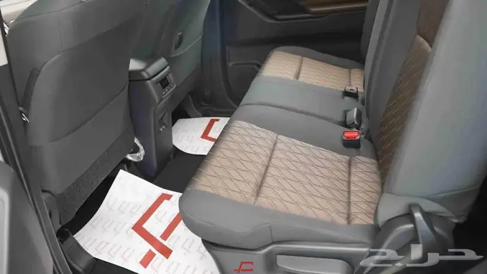 تويوتا انوفا GL 2.0 بنزين 2026 10