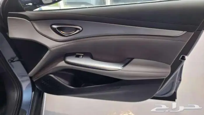 بي واي دى سيل 7 عروض خيال من سفنز نهاية العام 15