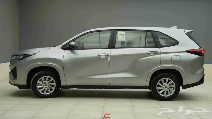 تويوتا انوفا GL 2.0 هايبرد 2026 3