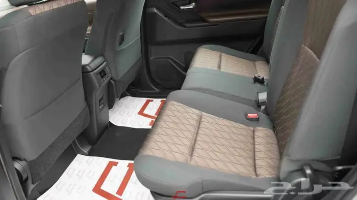 تويوتا انوفا GL 2.0 هايبرد 2026 10