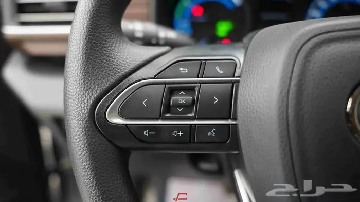 تويوتا انوفا GL 2.0 هايبرد 2026 9